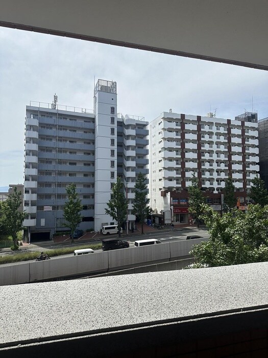 室内からの展望 プレジオ緑地公園