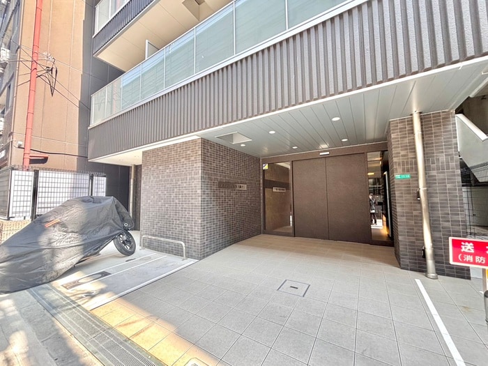 バイク置き場 FDS SHIN-KITANO VIM