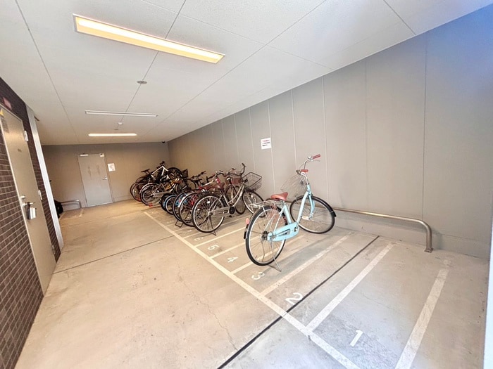 駐輪場 FDS SHIN-KITANO VIM