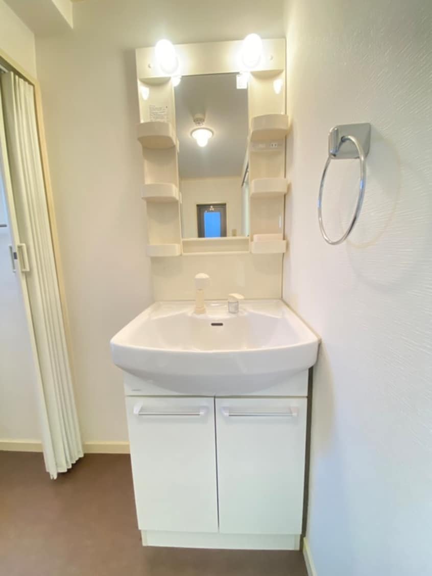 洗面 ラ・レズイダンス・リル