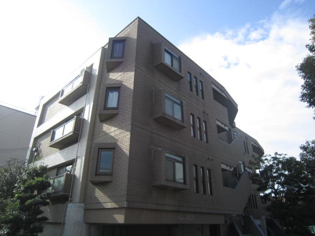 外観写真 マンションサンプラザ２