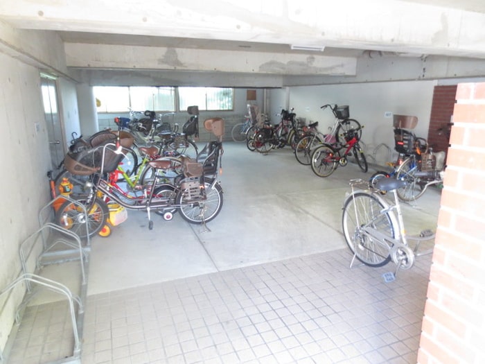 駐輪場 マンションサンプラザ２