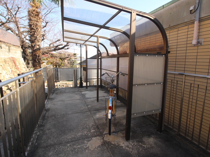 駐輪場 ボルネ東芦屋