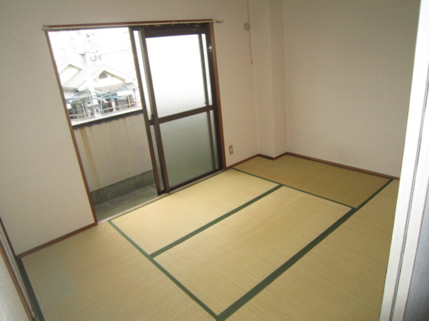 居室 ニッシンハイツ