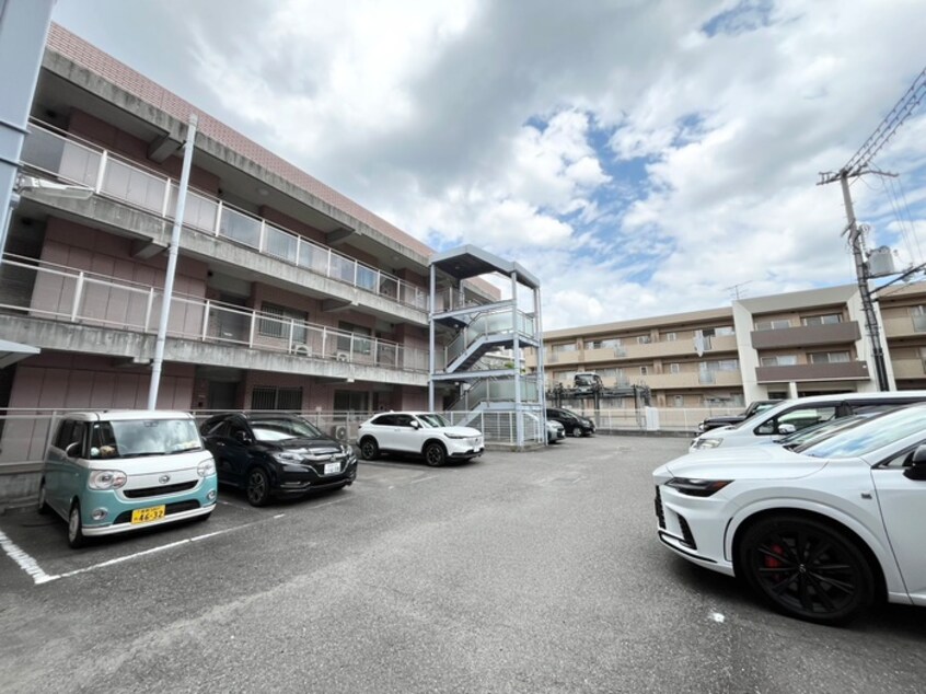 駐車場 クローバー・サウス江坂