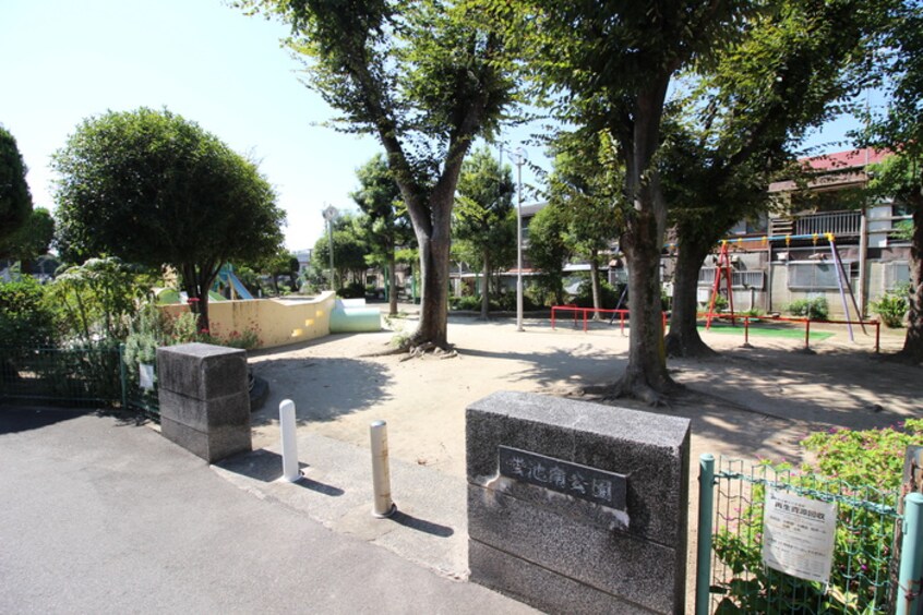蛍池南公園(公園)まで190m Casa Kawarada