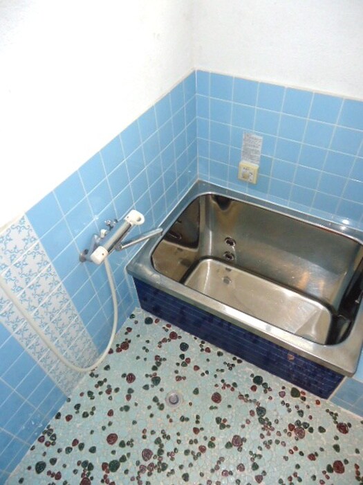 バス／シャワールーム等 上馬伏貸家