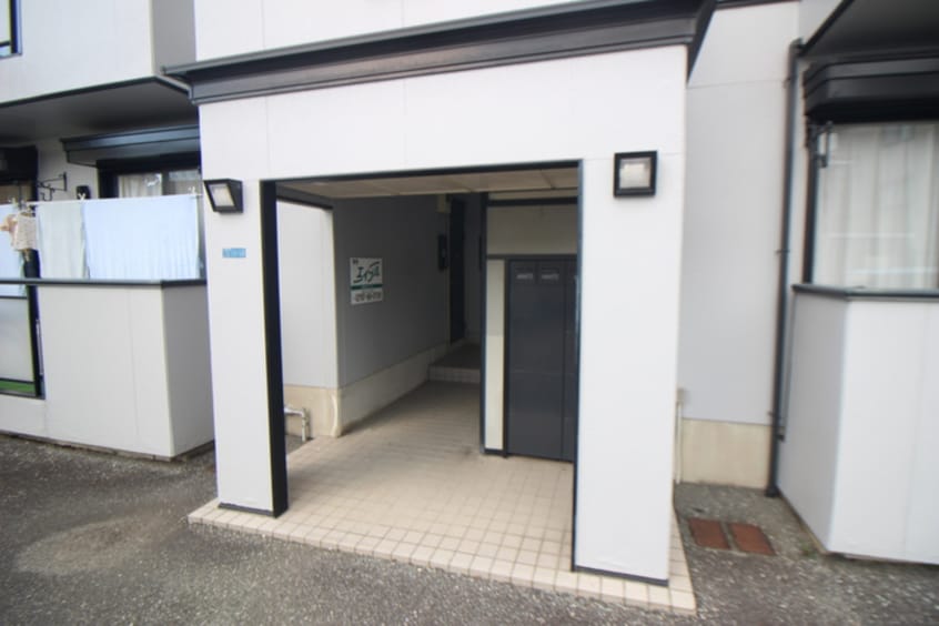 エントランス部分 サンライフ北畑 B棟