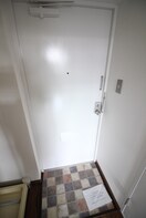 玄関 ハイツ岡町北