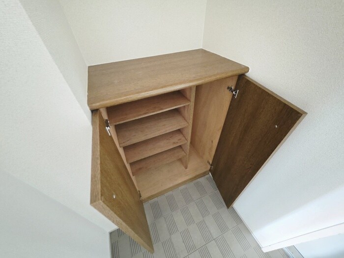 靴箱 ﾗｲｵﾝｽﾞﾏﾝｼｮﾝ北鈴蘭台第2　1103号