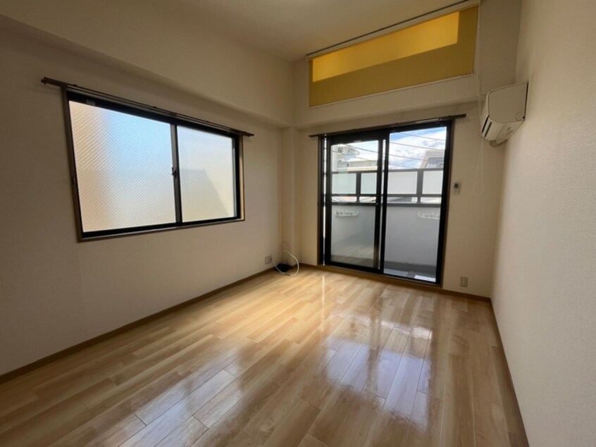 内観写真 モンドリアン