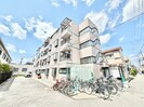 アンビエント　マツダの外観