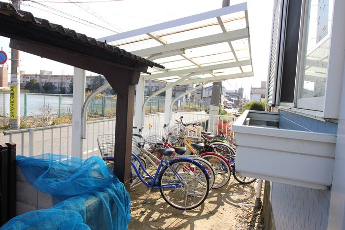 駐輪場 メゾンハイツ中野