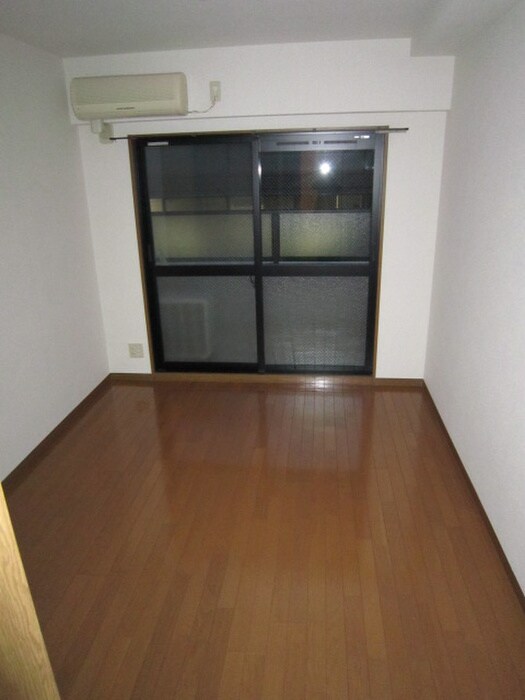 居室 エスリ－ド京都河原町第３(809)