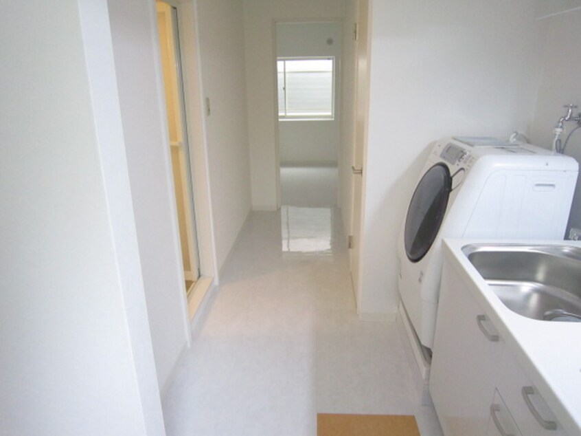 廊下 ロイヤルハイツ緑地公園