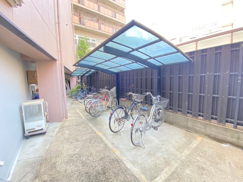駐輪場 モデラート勝村