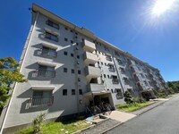 箕面如意谷住宅１２棟（203）