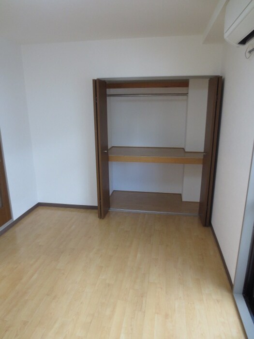 居室 ルブール城東