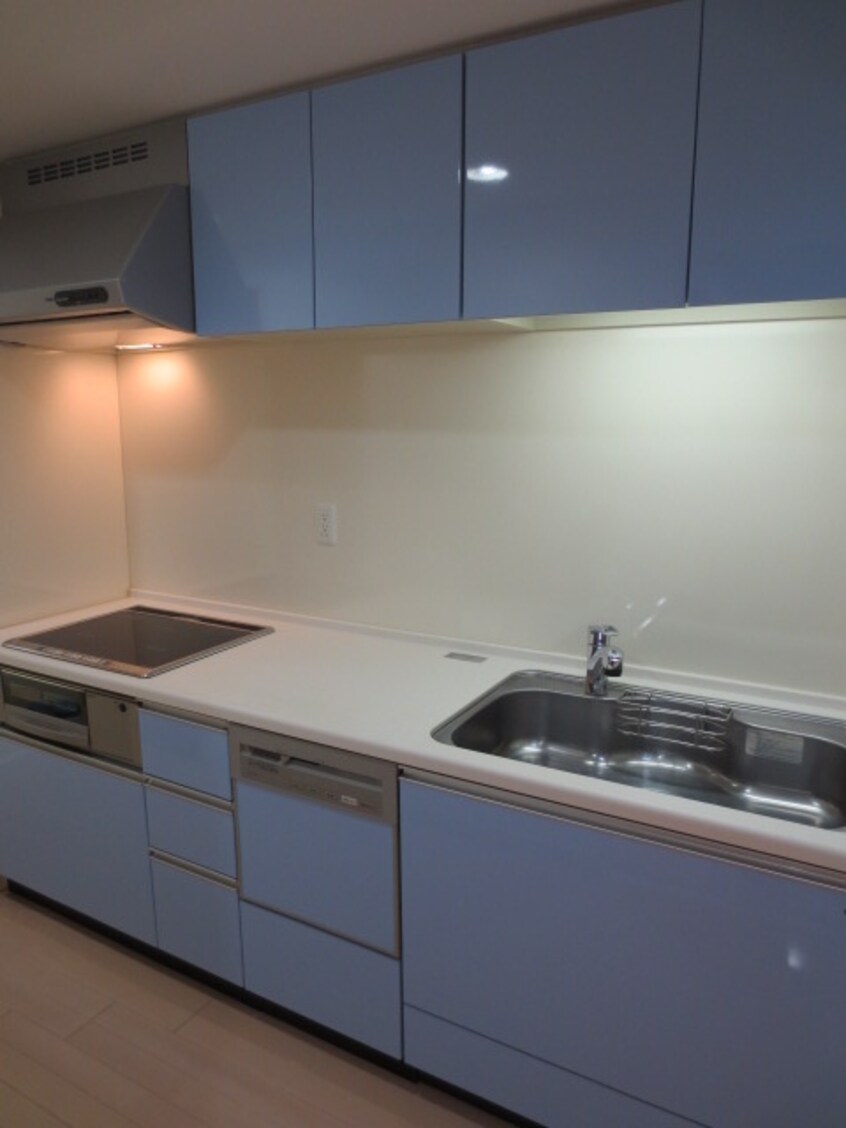 キッチン ＢＲＡＶＩ　南船場