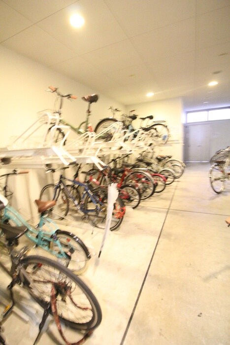 駐輪場 ＢＲＡＶＩ　南船場