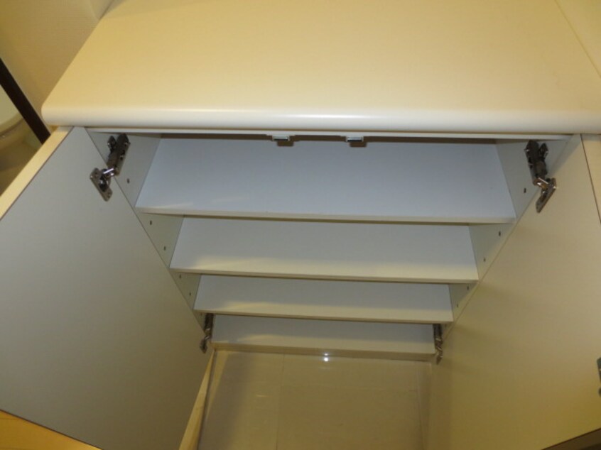 靴箱 ＢＲＡＶＩ　南船場