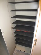 靴箱 Premiere Maison (ﾌﾟﾙﾐｴ-ﾙﾒｿﾞﾝ)