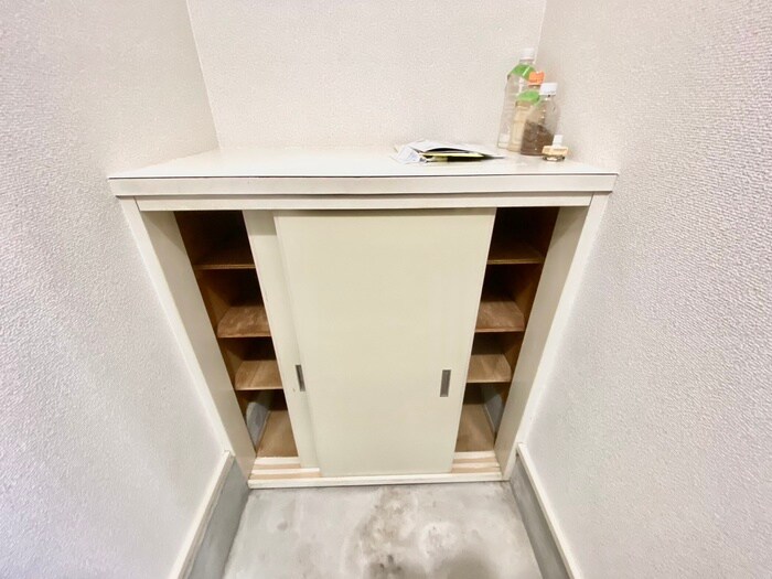 靴箱 サンリバリティハイム