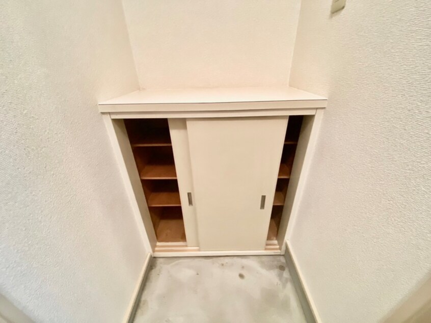 靴箱 サンリバリティハイム