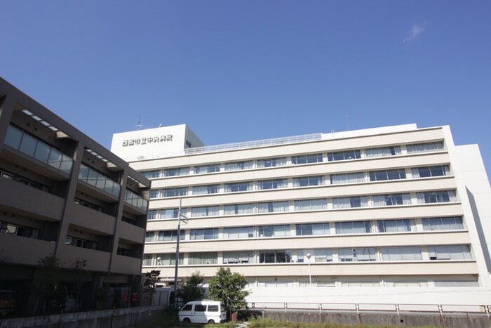 西宮市立中央病院(病院)まで440m サン・レジーナ
