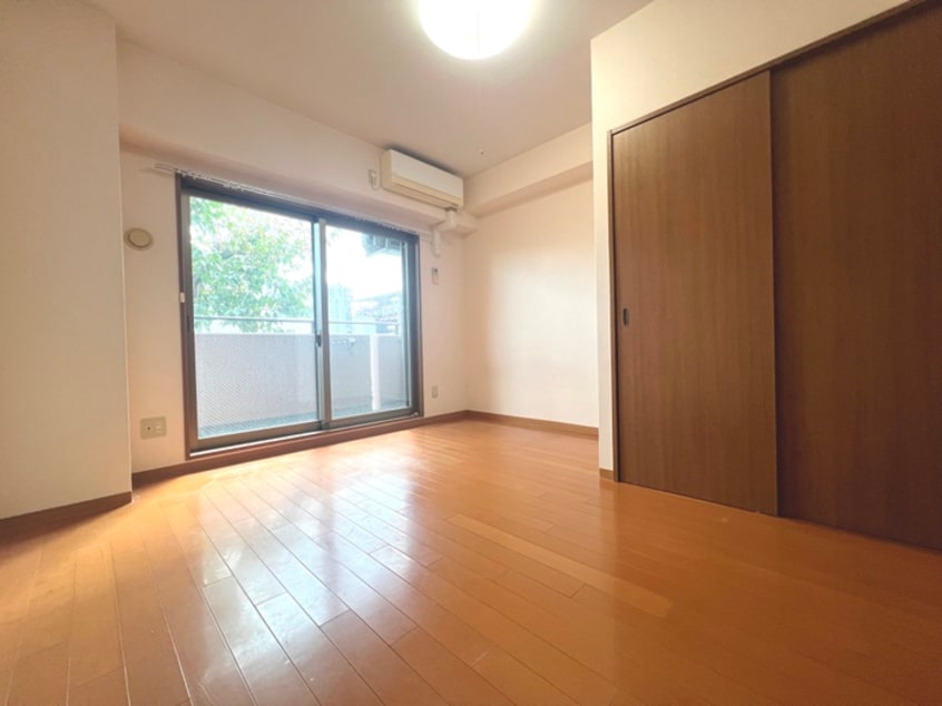 居室 サンロイヤル　スミ