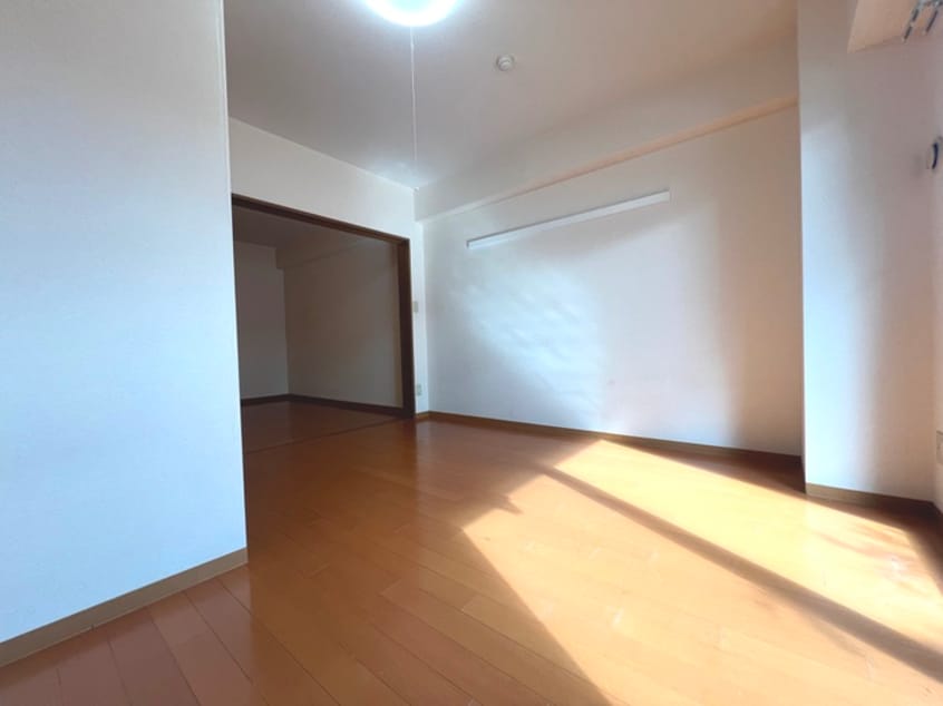 居室 サンロイヤル　スミ