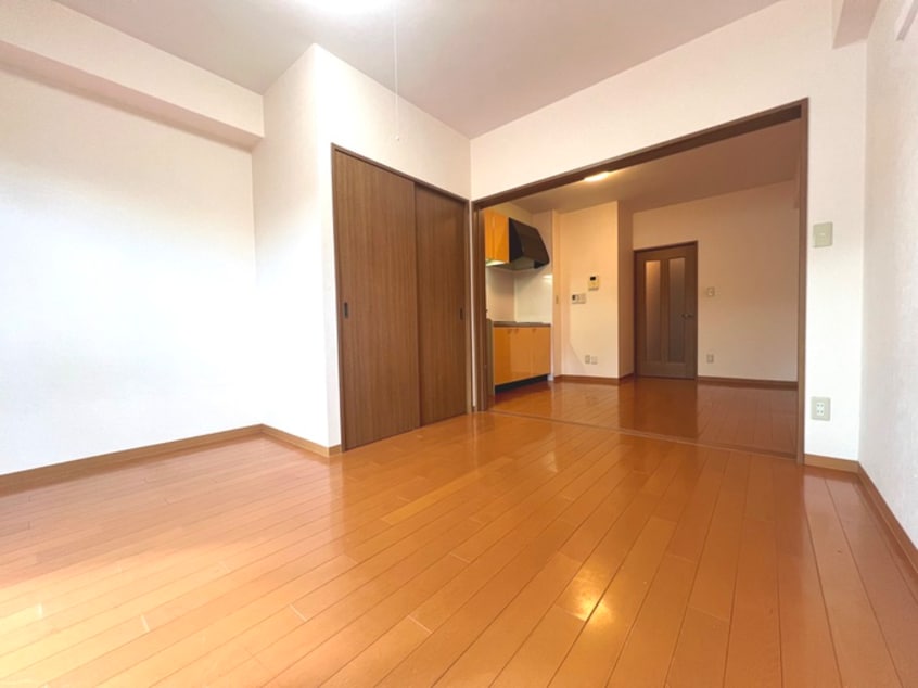 居室 サンロイヤル　スミ