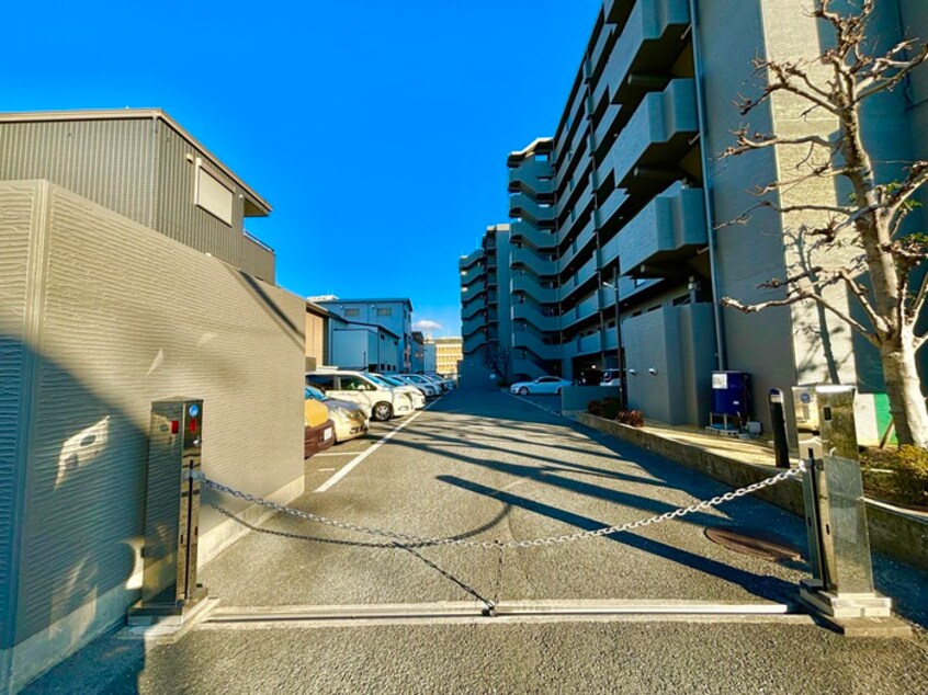 駐車場 サンオーク巽