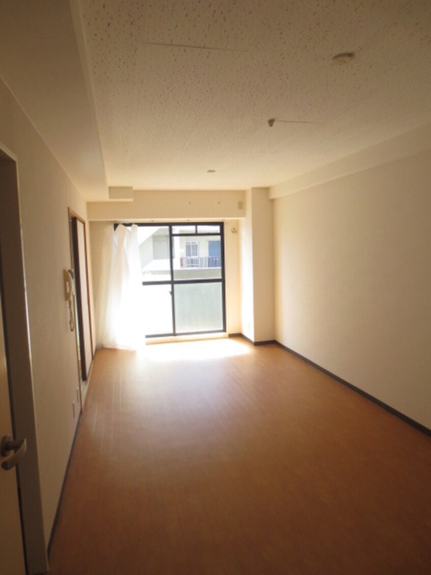 居室 サンオーク巽