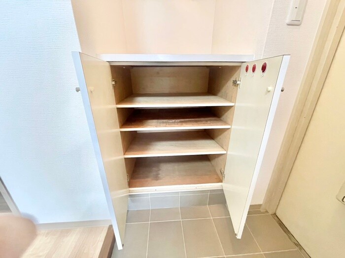 靴箱 メゾン南花屋敷