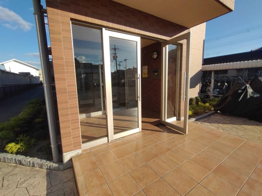 エントランス部分 アニメ－ト松下１号館