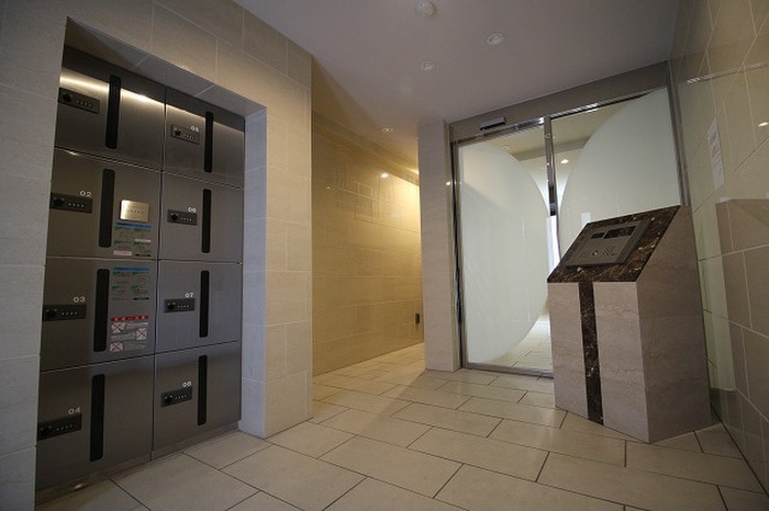 エントランス部分 べラジオ三条朱雀（603）