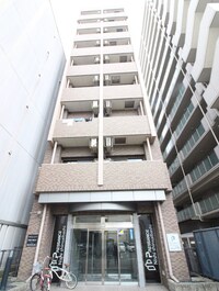 プレサンス西心斎橋(702)