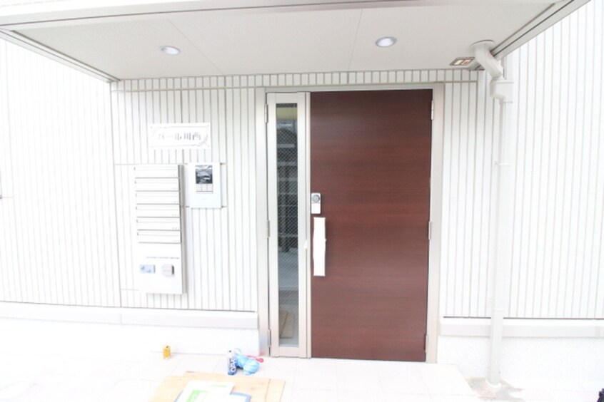 エントランス部分 パール川西