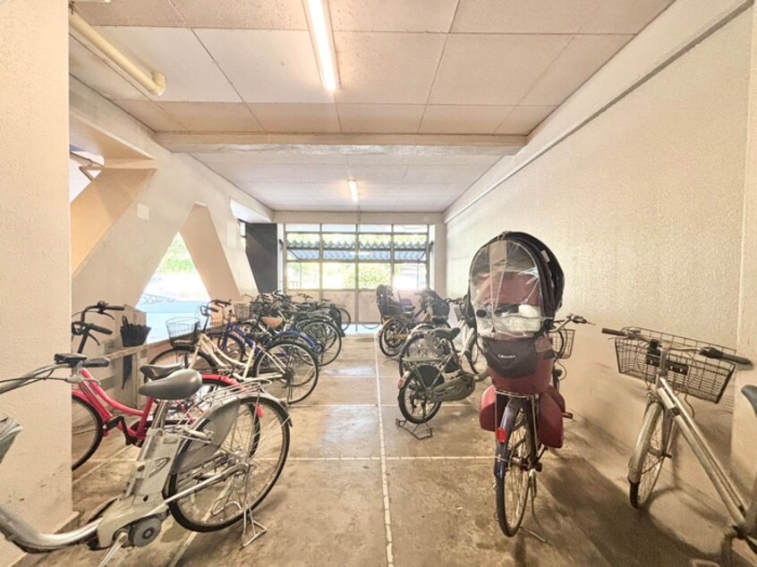 駐輪場 ビレッジハウス泉北栂タワー