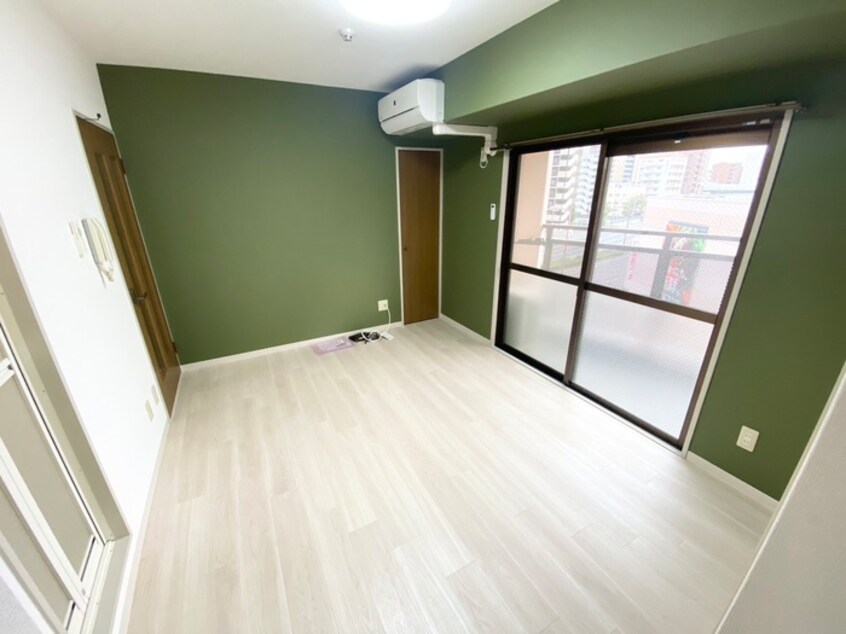 居室 エストポワ－ル堀江