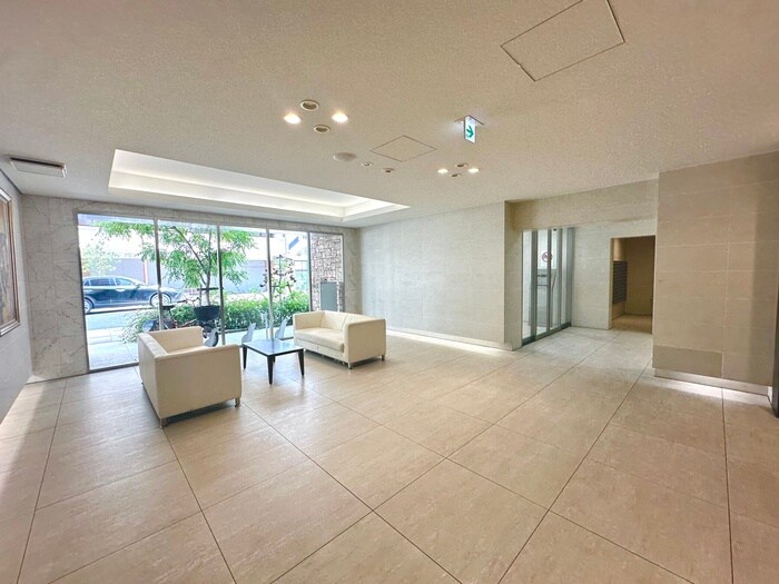 エントランス部分 ﾚｵﾝｺﾝﾌｫｰﾄ難波ｻｳｽｹﾞｰﾄ(607)