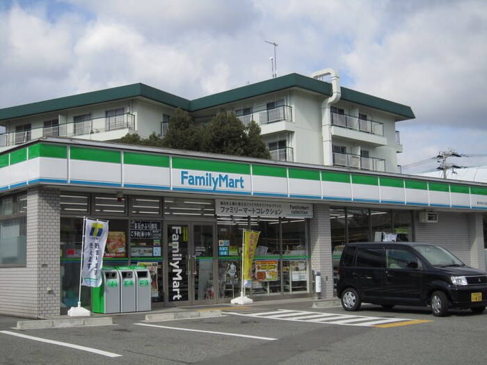 ファミリーマート垂水清水が丘店(コンビニ)まで750m グリーンリバー舞子