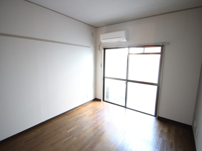 居室 サンロ－レル仁川