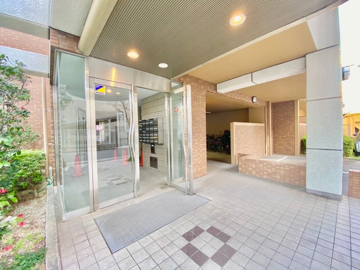 エントランス部分 グランドゥ－ル三国ヶ丘