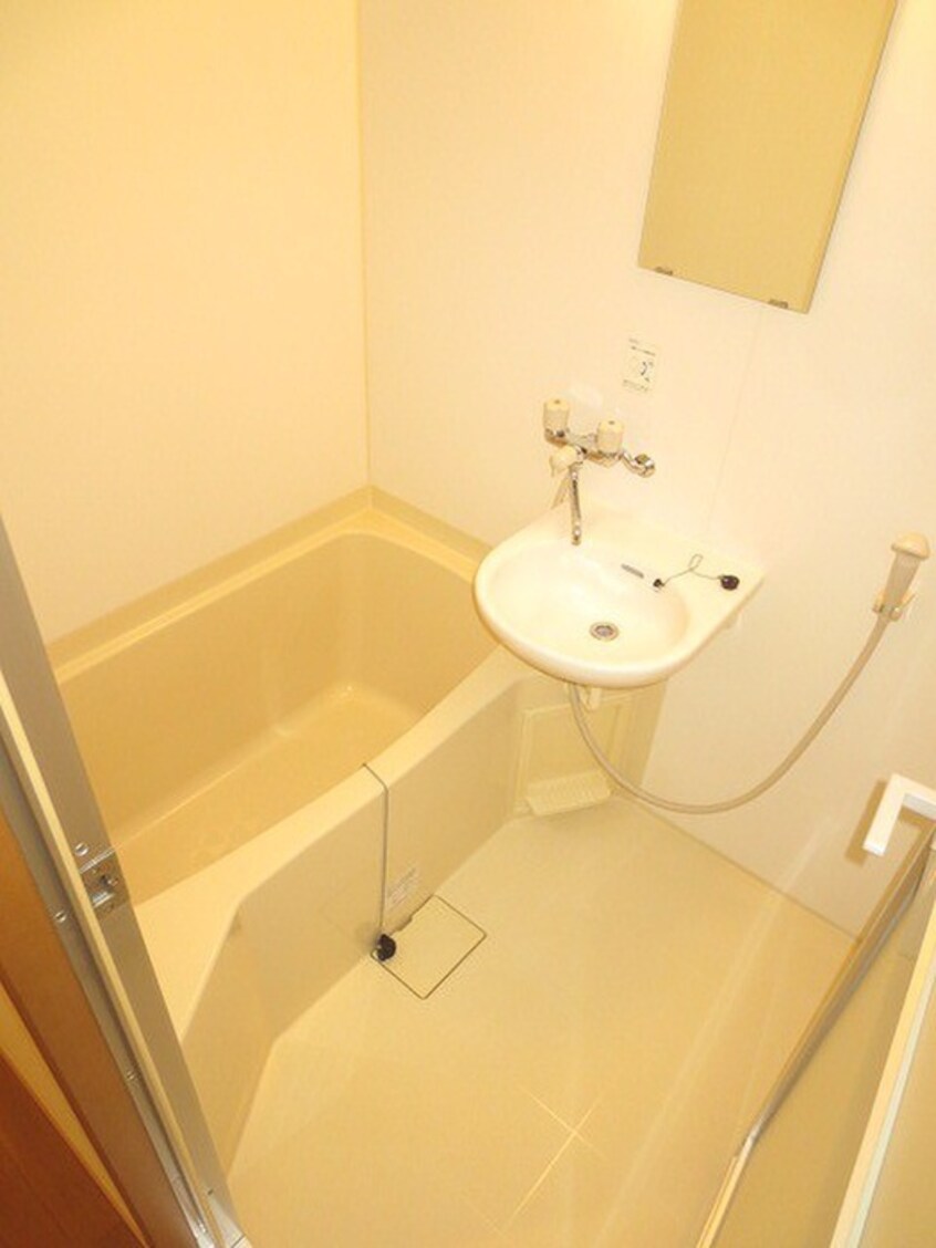 バス／シャワールーム等 レフィナード