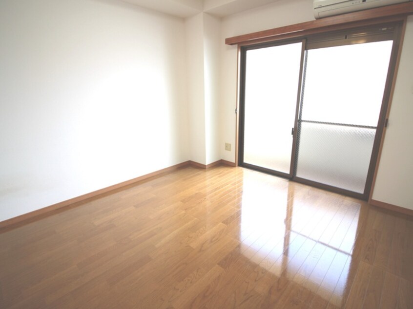 居室 レフィナード