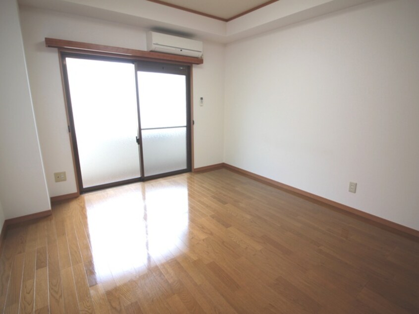 内観写真 レフィナード