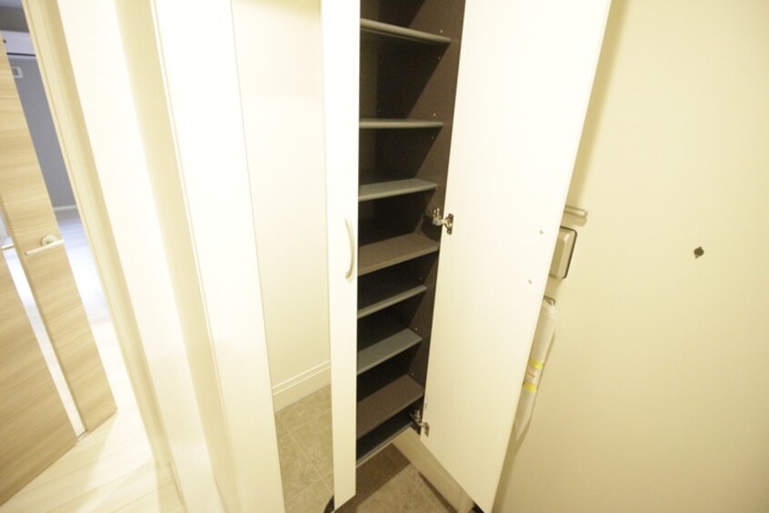 靴箱 ＳＪ塚本通