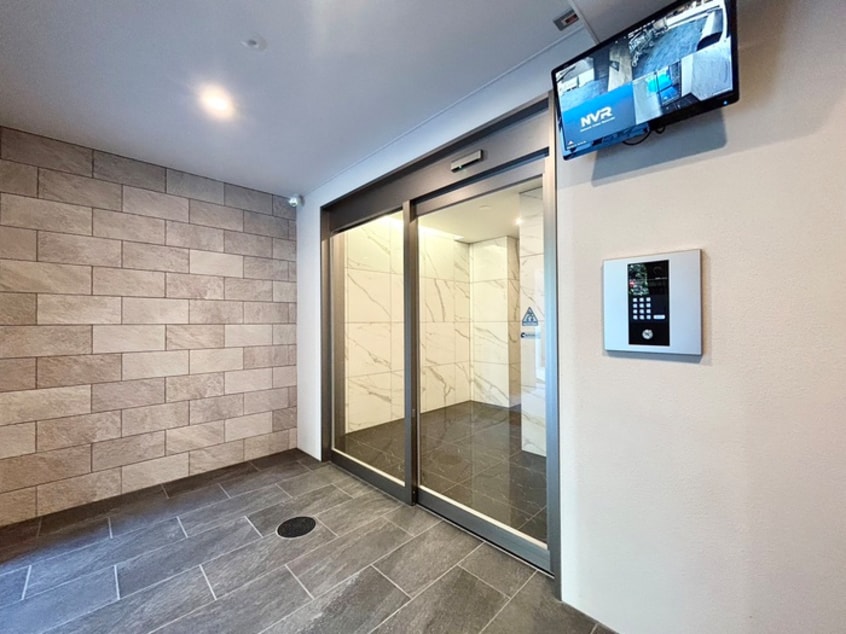 エントランス部分 THEGARNETSUITERESIDENCE御所西